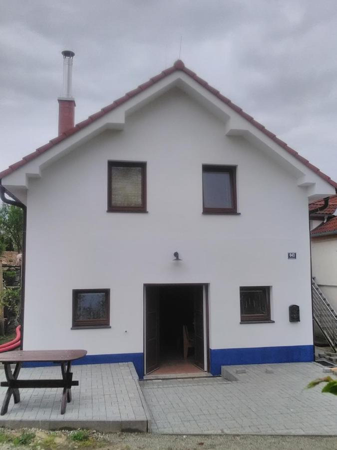 Ferienwohnung Sklipek U Cyklostezky Brezi Exterior foto